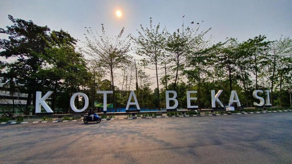 Bekasi Kota Satelit Yang Problematik